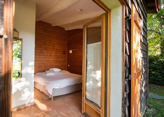 Hotell Les Myrtilles Le Bosc (Midi-Pyrenees)