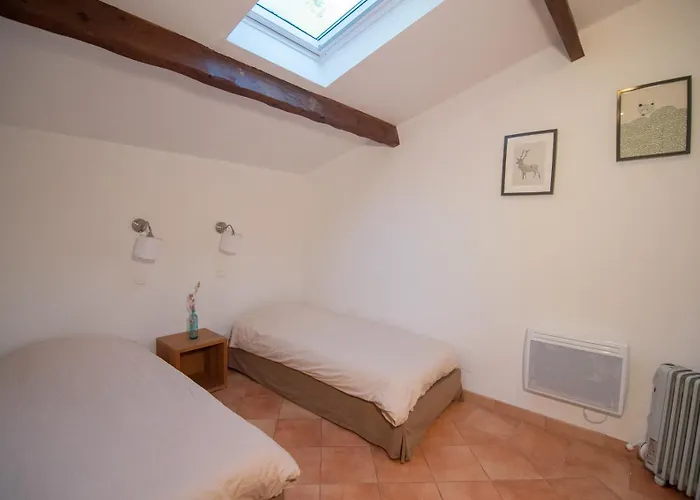 Hotell Les Myrtilles Le Bosc (Midi-Pyrenees)