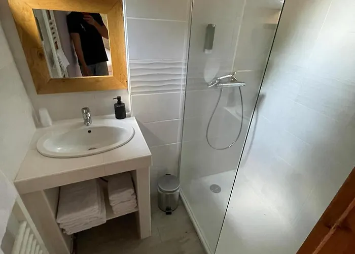 Hotell Les Myrtilles Le Bosc (Midi-Pyrenees)