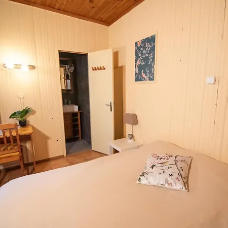 Les Myrtilles 2* Le Bosc (Midi-Pyrenees)