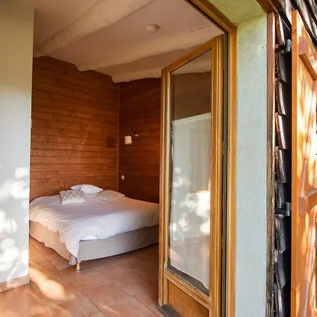 Hotel Les Myrtilles Le Bosc (Midi-Pyrenees)