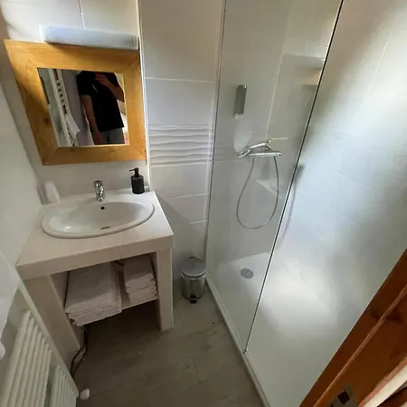 Otel Les Myrtilles Le Bosc (Midi-Pyrenees)