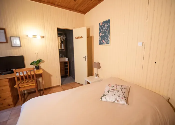 Les Myrtilles 2* Le Bosc (Midi-Pyrenees)